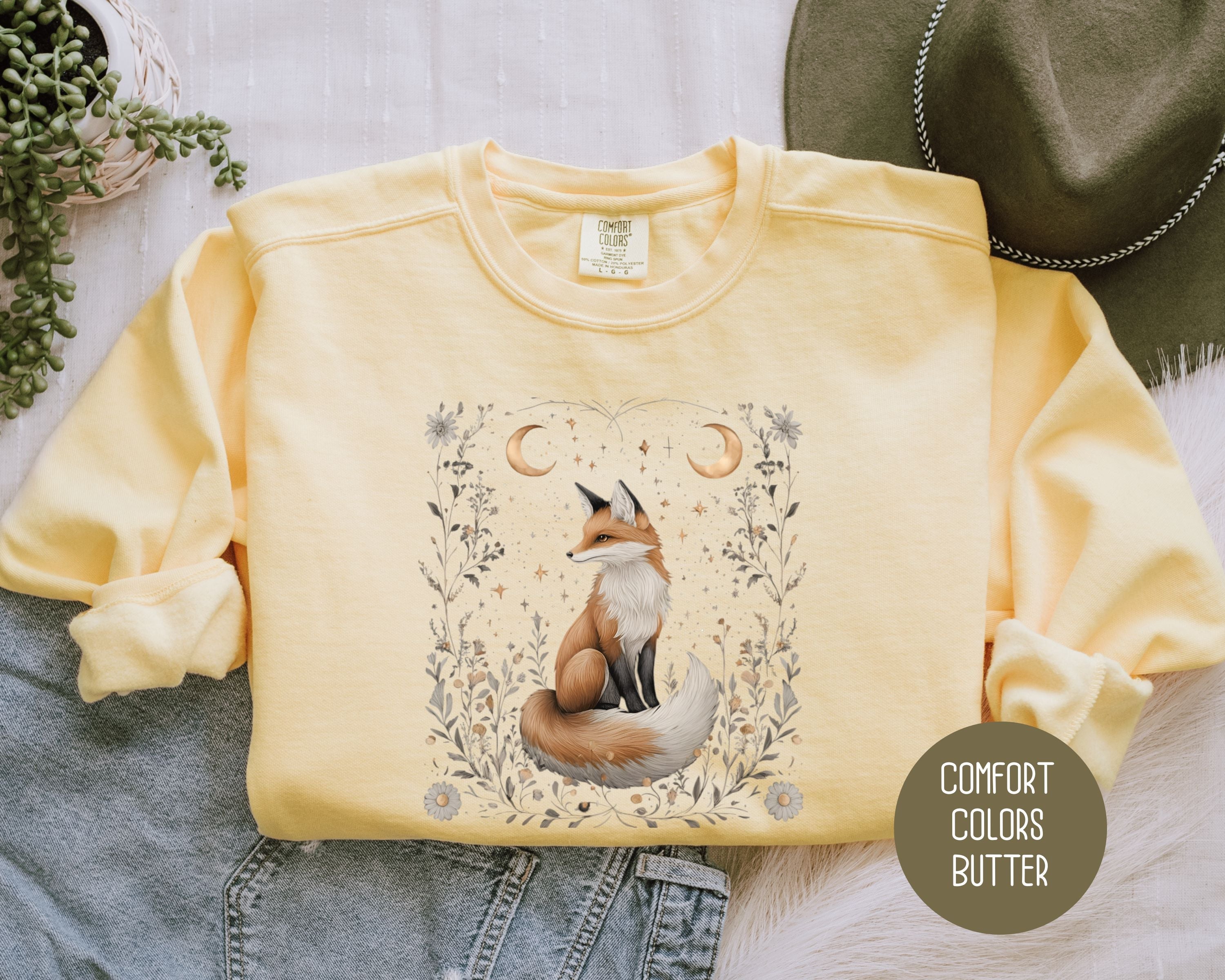 Celestial Cottagecore Fox Comfort Colors Sweatshirt